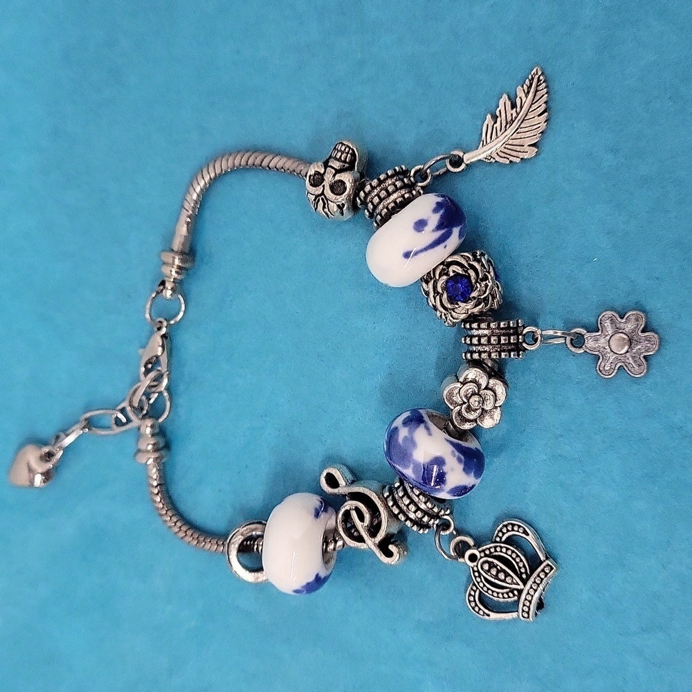 Charm Bracelet With 11 Charms